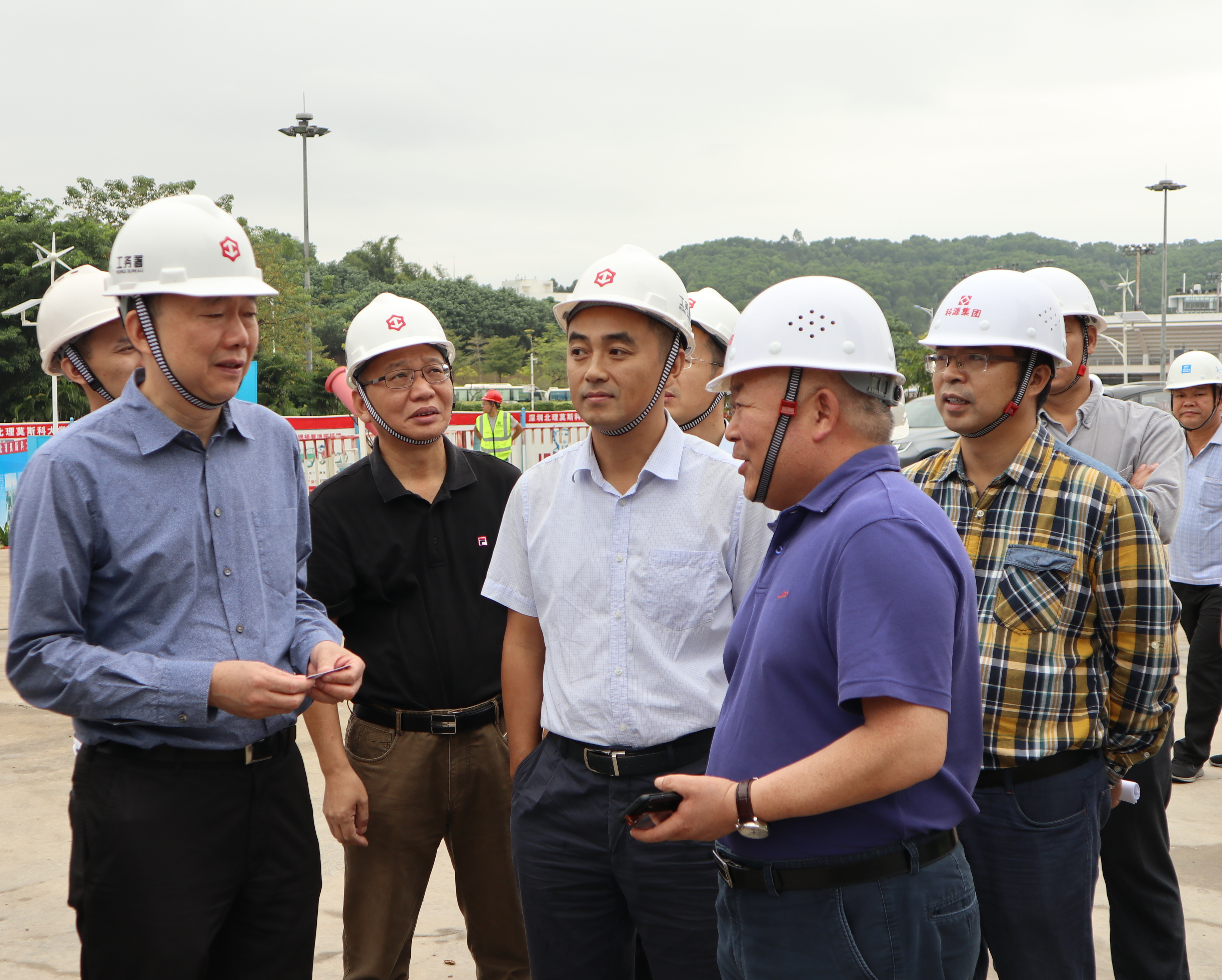 深圳市建筑工务署乔恒利署长,深圳北理莫斯科大学赵平校长等领导莅临